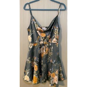 Princess Polly Floral Sage Dress 🌸